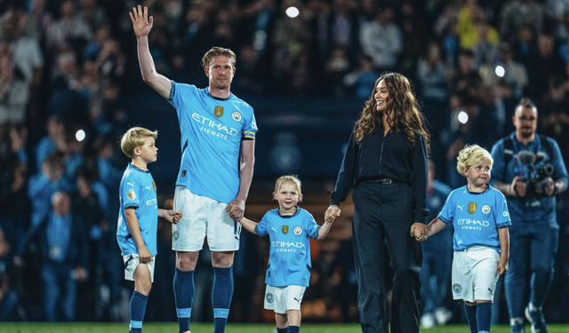 Man City thắng đẹp Bournemouth, chia tay De Bruyne giàu cảm xúc- Ảnh 7. Man City thắng đẹp Bournemouth, chia tay De Bruyne giàu cảm xúc- Ảnh 7.