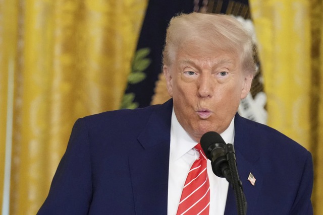 Tổng thống Donald Trump có ẩn ý về đàm phán hòa bình Nga - Ukraine?- Ảnh 1. Tổng thống Donald Trump có ẩn ý về đàm phán hòa bình Nga - Ukraine?- Ảnh 1.