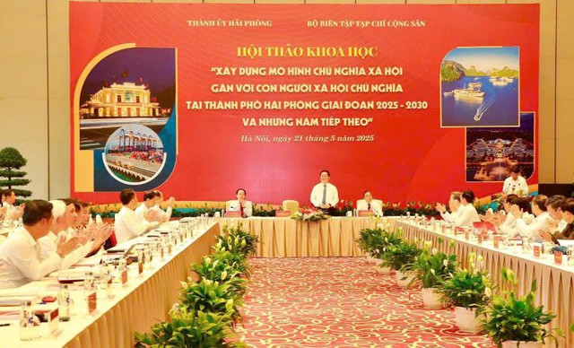 "Xây dựng mô hình Chủ nghĩa xã hội gắn với con người Xã hội chủ nghĩa tại TP Hải Phòng- Ảnh 1. "Xây dựng mô hình Chủ nghĩa xã hội gắn với con người Xã hội chủ nghĩa tại TP Hải Phòng- Ảnh 1.