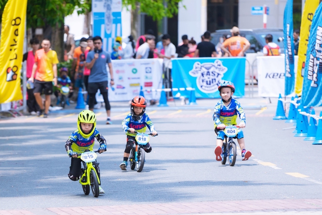 Ngày hội Phú Mỹ Hưng hướng về trẻ em lần thứ 14 - 2025: “Lễ hội mùa hè - Chơi để học”- Ảnh 4. Ngày hội Phú Mỹ Hưng hướng về trẻ em lần thứ 14 - 2025: “Lễ hội mùa hè - Chơi để học”- Ảnh 4.