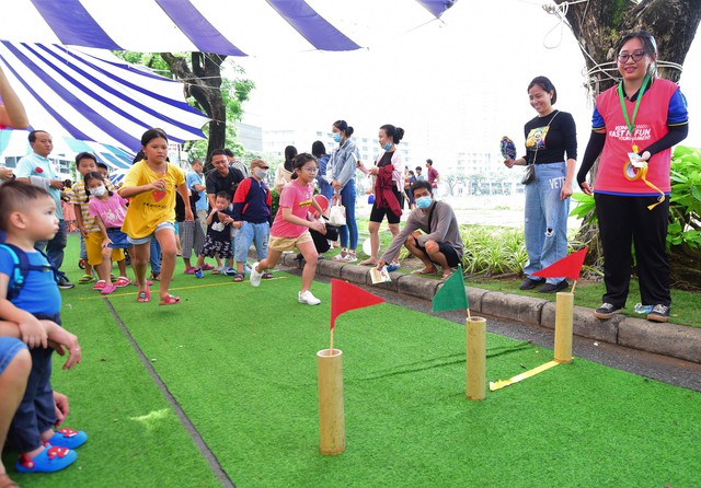 Ngày hội Phú Mỹ Hưng hướng về trẻ em lần thứ 14 - 2025: “Lễ hội mùa hè - Chơi để học”- Ảnh 5. Ngày hội Phú Mỹ Hưng hướng về trẻ em lần thứ 14 - 2025: “Lễ hội mùa hè - Chơi để học”- Ảnh 5.