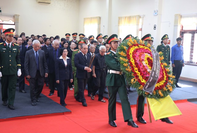 Trang nghiêm Lễ viếng nguyên Chủ tịch nước Trần Đức Lương tại Quảng Ngãi- Ảnh 1.
