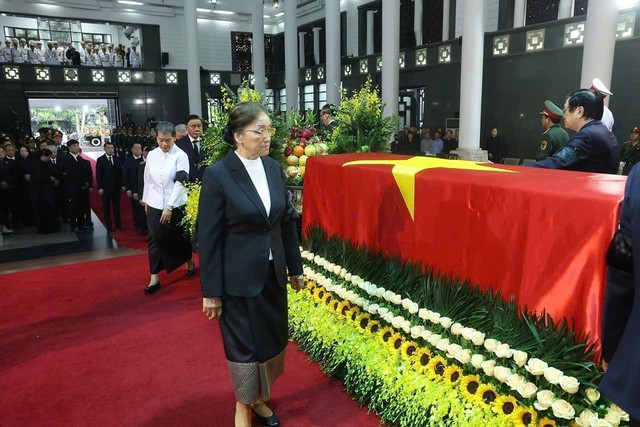 Funeral service held for former State President Tran Duc Luong- Ảnh 7. Funeral service held for former State President Tran Duc Luong- Ảnh 7.