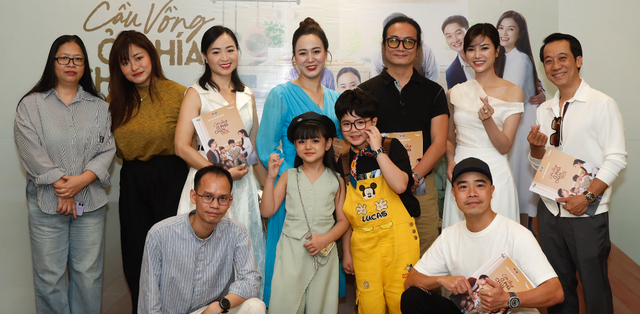 "Cầu vồng ở phía chân trời" chữa lành những trái tim đã vỡ- Ảnh 3.