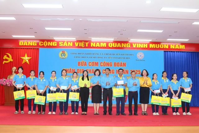 Sanvinest Khánh Hòa: Bữa cơm Công đoàn, gắn kết người lao động- Ảnh 1. Sanvinest Khánh Hòa: Bữa cơm Công đoàn, gắn kết người lao động- Ảnh 1.