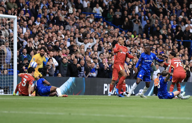 Tân vương Liverpool thảm bại, Chelsea tăng tốc đua Top 5 Ngoại hạng- Ảnh 4. Tân vương Liverpool thảm bại, Chelsea tăng tốc đua Top 5 Ngoại hạng- Ảnh 4.
