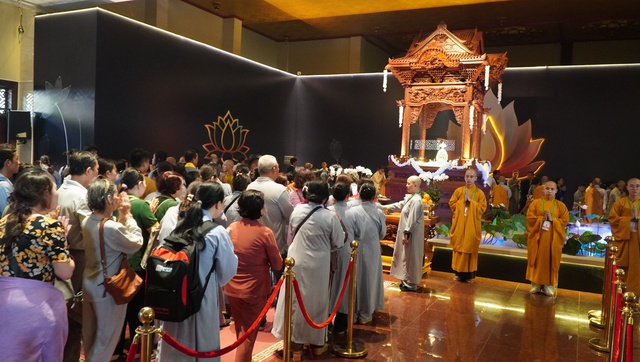Báo in Người Lao Động 5-5: Chuyến công tác đặc biệt quan trọng - Ảnh 2.