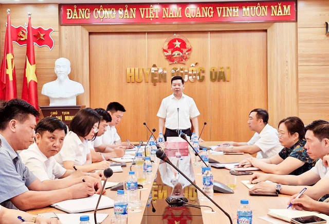 Tạm dừng công tác loạt chủ tịch UBND xã - Ảnh 1.