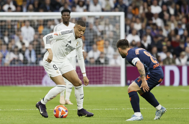 Carlo Ancelotti "quay xe", sẵn sàng rời Real Madrid sau El Clasico - Ảnh 3.