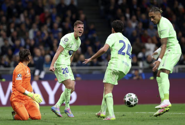 Barcelona thua trận cầu 7 bàn, Inter Milan vào chung kết Champions League- Ảnh 6. Barcelona thua trận cầu 7 bàn, Inter Milan vào chung kết Champions League- Ảnh 6.