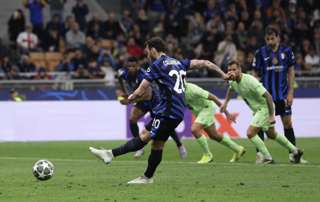 Barcelona thua trận cầu 7 bàn, Inter Milan vào chung kết Champions League- Ảnh 3. Barcelona thua trận cầu 7 bàn, Inter Milan vào chung kết Champions League- Ảnh 3.