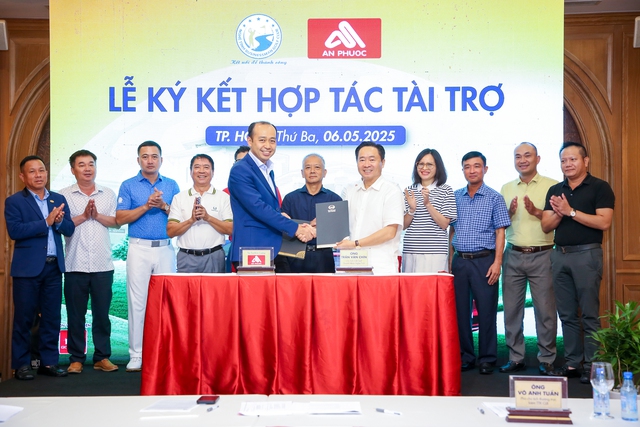 Câu lạc bộ Golf Doanh nhân Nghệ Tĩnh tổ chức giải kỷ niệm ngày sinh Hồ Chủ tịch- Ảnh 4. Câu lạc bộ Golf Doanh nhân Nghệ Tĩnh tổ chức giải kỷ niệm ngày sinh Hồ Chủ tịch- Ảnh 4.