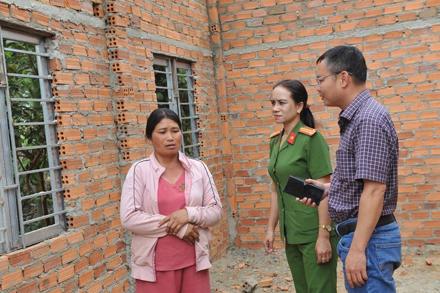 Xử lý trách nhiệm cán bộ nếu chậm xóa nhà tạm, dột nát- Ảnh 1. Xử lý trách nhiệm cán bộ nếu chậm xóa nhà tạm, dột nát- Ảnh 1.