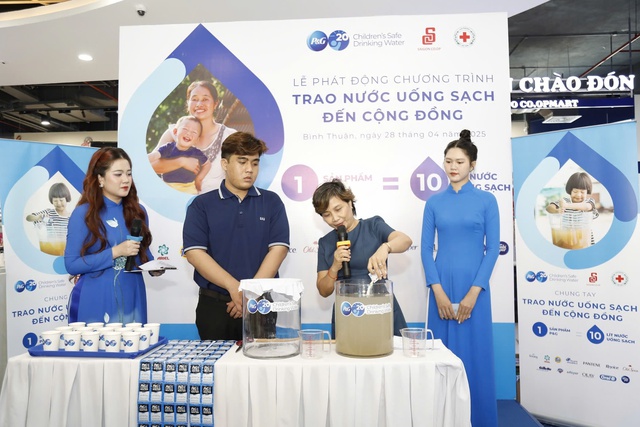 P&G Việt Nam và Saigon Co.op trao 3 triệu lít nước uống sạch cho cộng đồng- Ảnh 1. P&G Việt Nam và Saigon Co.op trao 3 triệu lít nước uống sạch cho cộng đồng- Ảnh 1.