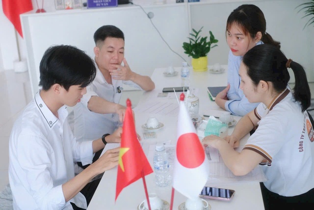 Mở rộng đối tượng được vay vốn ưu đãi đi làm việc ở nước ngoài - Ảnh 1.