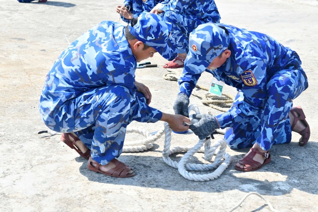 Hải đoàn 21 tổ chức thành công Hội thao thủy nghiệp cơ bản năm 2025- Ảnh 2. Hải đoàn 21 tổ chức thành công Hội thao thủy nghiệp cơ bản năm 2025- Ảnh 2.