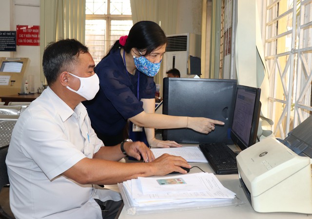 Không có bằng chính quy, công chức xã có bị tinh giản biên chế khi sắp xếp?- Ảnh 1. Không có bằng chính quy, công chức xã có bị tinh giản biên chế khi sắp xếp?- Ảnh 1.