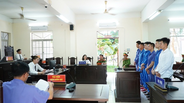 Xét xử 6 cầu thủ CLB bóng đá Bà Rịa - Vũng Tàu "bán độ" - Ảnh 1.