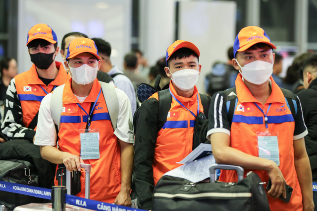 Gần 48.000 lao động "xuất ngoại" trong 4 tháng đầu năm - Ảnh 1.