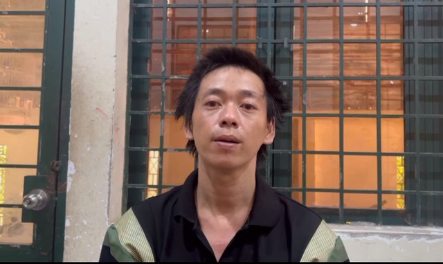 Bắt giữ đối tượng cướp giật vé số của người phụ nữ tại đoạn đường vắng- Ảnh 4. Bắt giữ đối tượng cướp giật vé số của người phụ nữ tại đoạn đường vắng- Ảnh 4.
