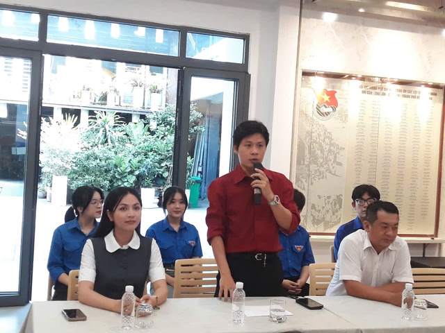 "Viết tiếp câu chuyện hòa bình"-xứng danh biểu tượng nhạc trẻ - Ảnh 2.