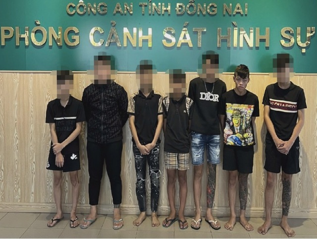 Bắt nhóm thanh niên chém người ở Đồng Nai- Ảnh 1. Bắt nhóm thanh niên chém người ở Đồng Nai- Ảnh 1.