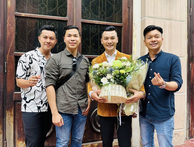 Nguyễn Trực, Thế Hưng – 2 ca sĩ nhóm Lạc Việt tốt nghiệp thanh nhạc xuất sắc - Ảnh 1.