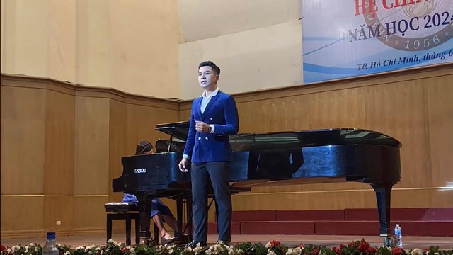 Nguyễn Trực, Thế Hưng – 2 ca sĩ nhóm Lạc Việt tốt nghiệp thanh nhạc xuất sắc - Ảnh 3.