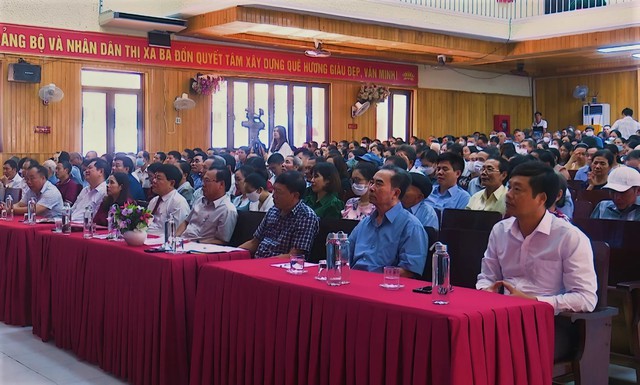 XÂY DỰNG ĐẢNG: Lo thiếu người trẻ kế cận- Ảnh 1.