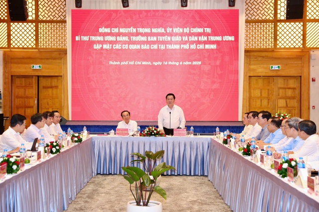 Đề xuất mô hình tổ hợp báo chí, giữ lại những tờ báo có thương hiệu - Ảnh 1.