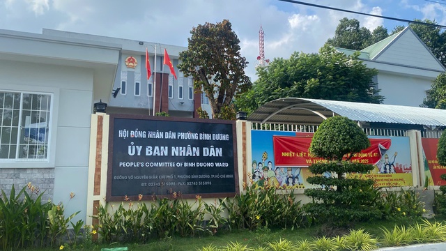 Bình Dương: Nhiều trụ sở xã, phường thay bảng hiệu mới - Ảnh 2.