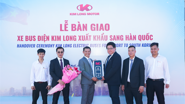 Xe bus điện thương hiệu Kim Long xuất khẩu sang Hàn Quốc- Ảnh 1.