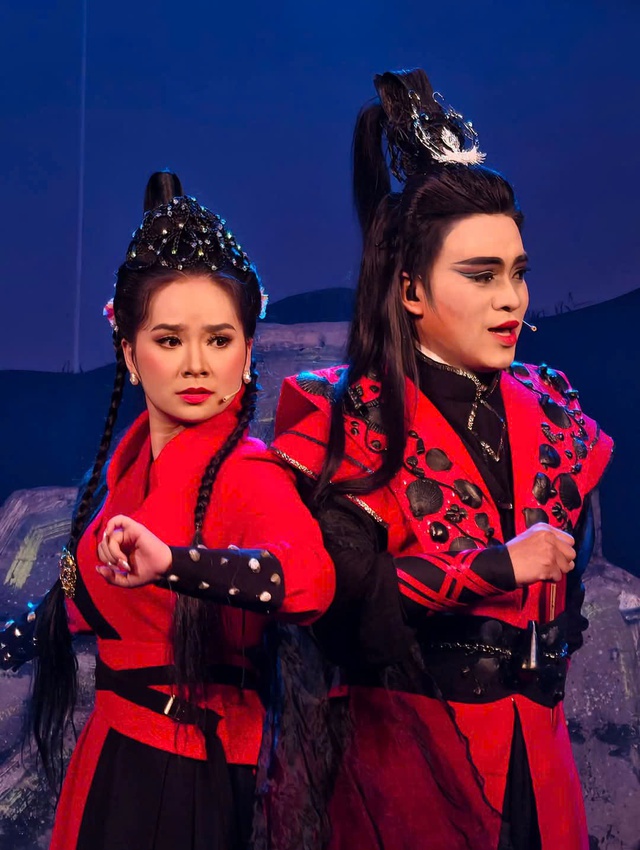 NTK Lê Minh Phú góp phần thành công cho vở "Hồ nguyệt cô hóa cáo" - Ảnh 4.
