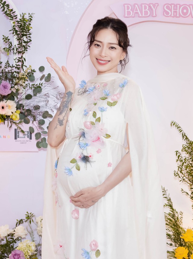 Jun Phạm "quậy tưng" tiệc nhà Ngô Thanh Vân - Ảnh 2.