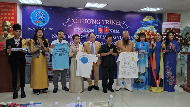 Nghệ sĩ Đức Xuân là Thành viên Trung tâm Unesco Văn hóa Thông tin và Truyền thông- Ảnh 4. Nghệ sĩ Đức Xuân là Thành viên Trung tâm Unesco Văn hóa Thông tin và Truyền thông- Ảnh 4.