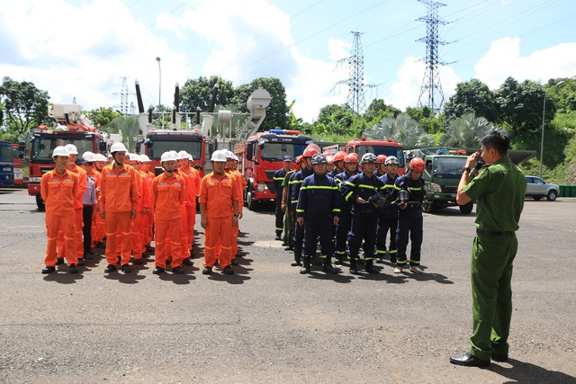 Công ty Thủy điện Buôn Kuốp diễn tập phòng cháy chữa cháy- Ảnh 1. Công ty Thủy điện Buôn Kuốp diễn tập phòng cháy chữa cháy- Ảnh 1.