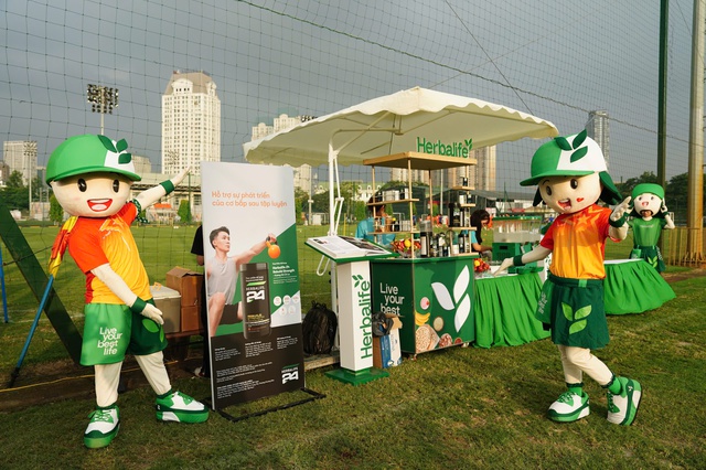 Herbalife đồng hành cùng đội tuyển nữ: Truyền lửa, tiếp sức và tôn vinh những cô gái vàng sân cỏ- Ảnh 2. Herbalife đồng hành cùng đội tuyển nữ: Truyền lửa, tiếp sức và tôn vinh những cô gái vàng sân cỏ- Ảnh 2.