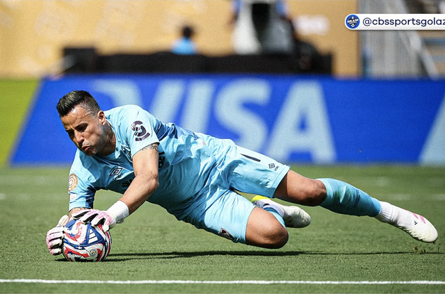 "Người nhện" 44 tuổi Fabio đưa Fluminense vào tứ kết FIFA Club World Cup- Ảnh 1. "Người nhện" 44 tuổi Fabio đưa Fluminense vào tứ kết FIFA Club World Cup- Ảnh 1.