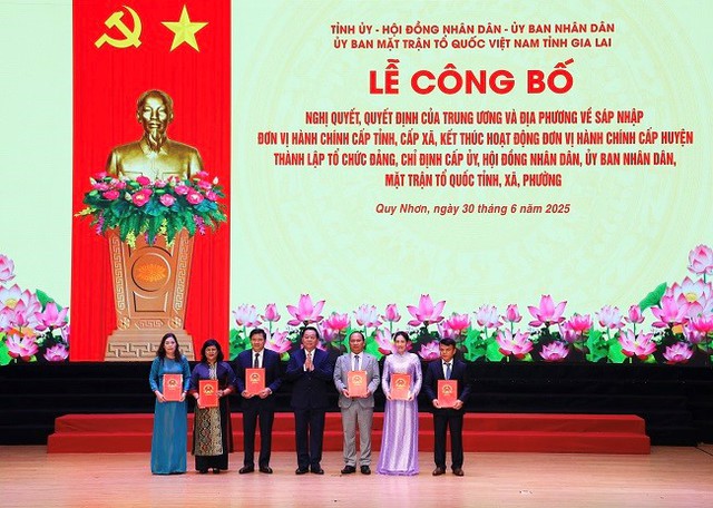 Ông Hồ Quốc Dũng làm Bí thư Tỉnh ủy Gia Lai mới - Ảnh 2. Ông Hồ Quốc Dũng làm Bí thư Tỉnh ủy Gia Lai mới - Ảnh 2.