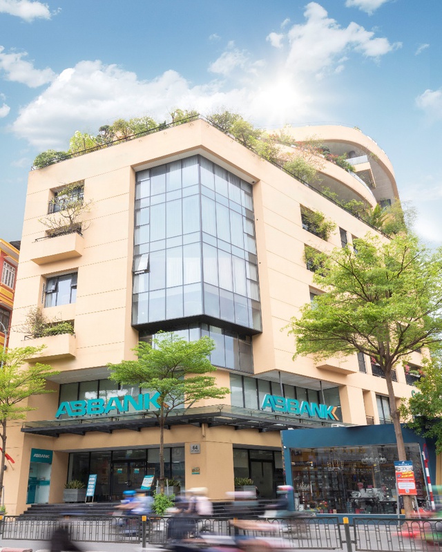 ABBANK khuyến khích doanh nghiệp vừa và nhỏ giao dịch số với loạt ưu đãi chưa từng có- Ảnh 2. ABBANK khuyến khích doanh nghiệp vừa và nhỏ giao dịch số với loạt ưu đãi chưa từng có- Ảnh 2.
