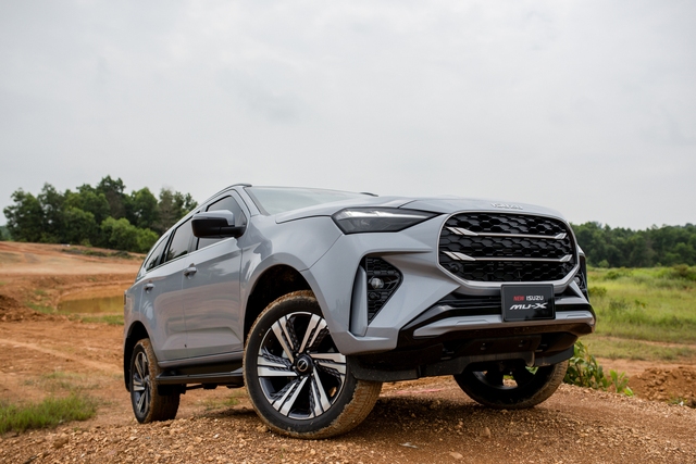 Isuzu mu-X 2025 "trình làng", giá cao nhất gần 1,27 tỉ đồng- Ảnh 2. Isuzu mu-X 2025 "trình làng", giá cao nhất gần 1,27 tỉ đồng- Ảnh 2.