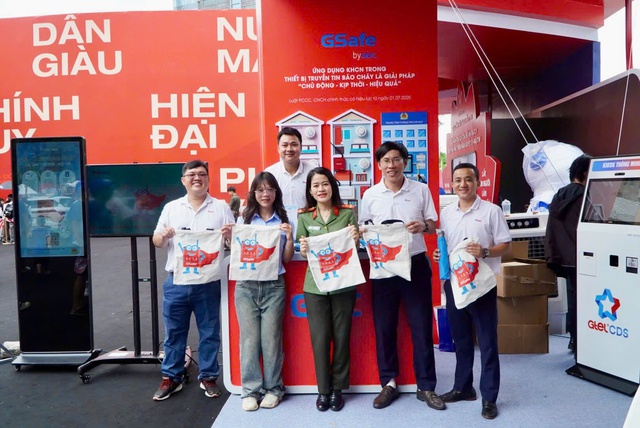 Trải nghiệm công nghệ của GTEL tại chương trình "Vinh quang công an nhân dân Việt Nam"- Ảnh 1. Trải nghiệm công nghệ của GTEL tại chương trình "Vinh quang công an nhân dân Việt Nam"- Ảnh 1.