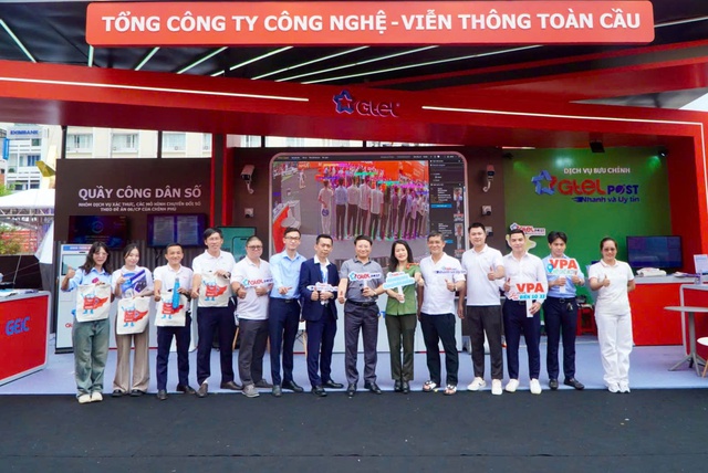 Trải nghiệm công nghệ của GTEL tại chương trình "Vinh quang công an nhân dân Việt Nam"- Ảnh 2. Trải nghiệm công nghệ của GTEL tại chương trình "Vinh quang công an nhân dân Việt Nam"- Ảnh 2.
