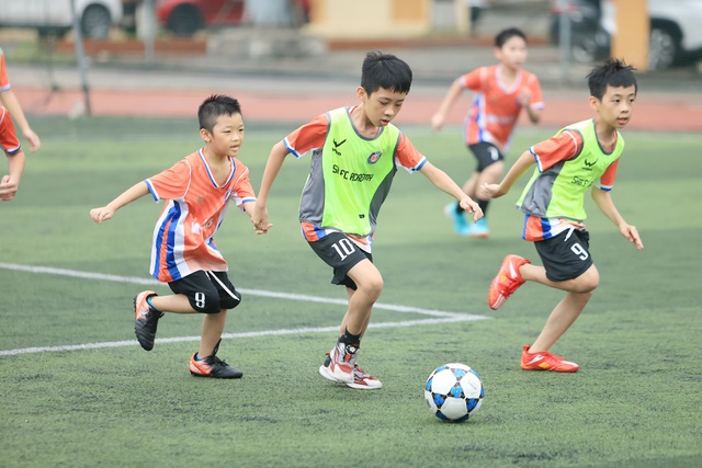 Chương trình đào tạo bóng đá trẻ SHB FC Academy - Món quà ý nghĩa cho thiếu nhi- Ảnh 2. Chương trình đào tạo bóng đá trẻ SHB FC Academy - Món quà ý nghĩa cho thiếu nhi- Ảnh 2.