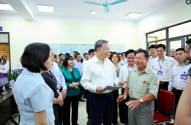 Hình ảnh Tổng Bí thư Tô Lâm kiểm tra hoạt động của chính quyền địa phương 2 cấp - Ảnh 7.