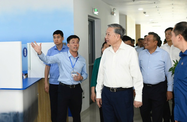 Hình ảnh Tổng Bí thư Tô Lâm kiểm tra hoạt động của chính quyền địa phương 2 cấp - Ảnh 2.
