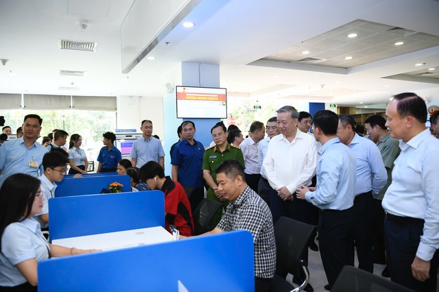 Hình ảnh Tổng Bí thư Tô Lâm kiểm tra hoạt động của chính quyền địa phương 2 cấp - Ảnh 5.