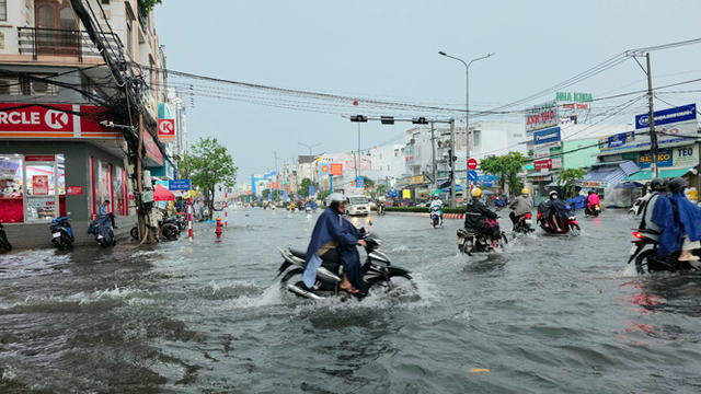 Tìm giải pháp chống ngập hiệu quả- Ảnh 1. Tìm giải pháp chống ngập hiệu quả- Ảnh 1.