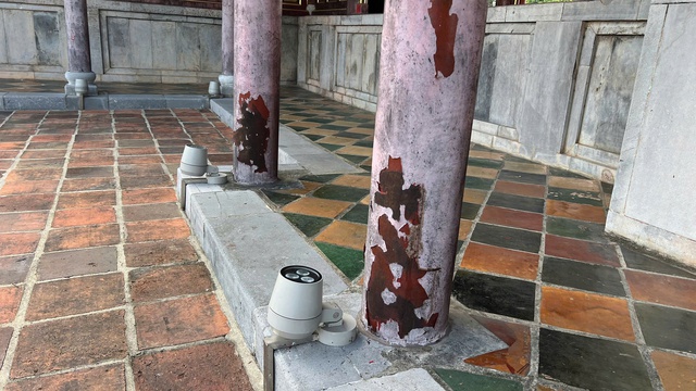 Huế chi hàng trăm triệu sơn lại lầu Ngũ Phụng Sau trùng tu - Ảnh 6. Huế chi hàng trăm triệu sơn lại lầu Ngũ Phụng Sau trùng tu - Ảnh 6.