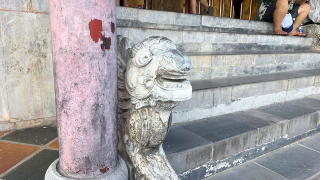 Huế chi hàng trăm triệu sơn lại lầu Ngũ Phụng Sau trùng tu - Ảnh 10. Huế chi hàng trăm triệu sơn lại lầu Ngũ Phụng Sau trùng tu - Ảnh 10.